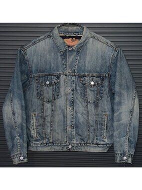 Vintage Levis Mens Standard Trucker Denim Jacket Large Blue With Striped Lining